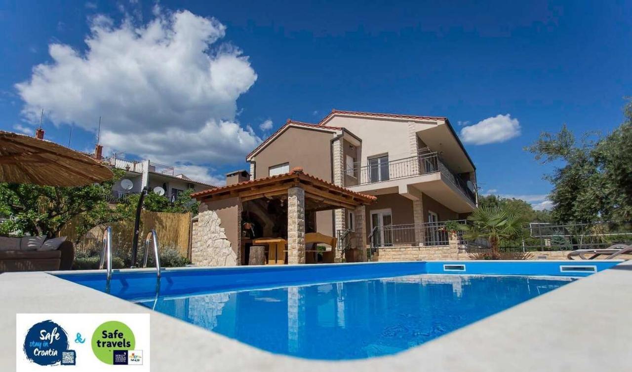 Villa Barbara Kastela Exterior photo